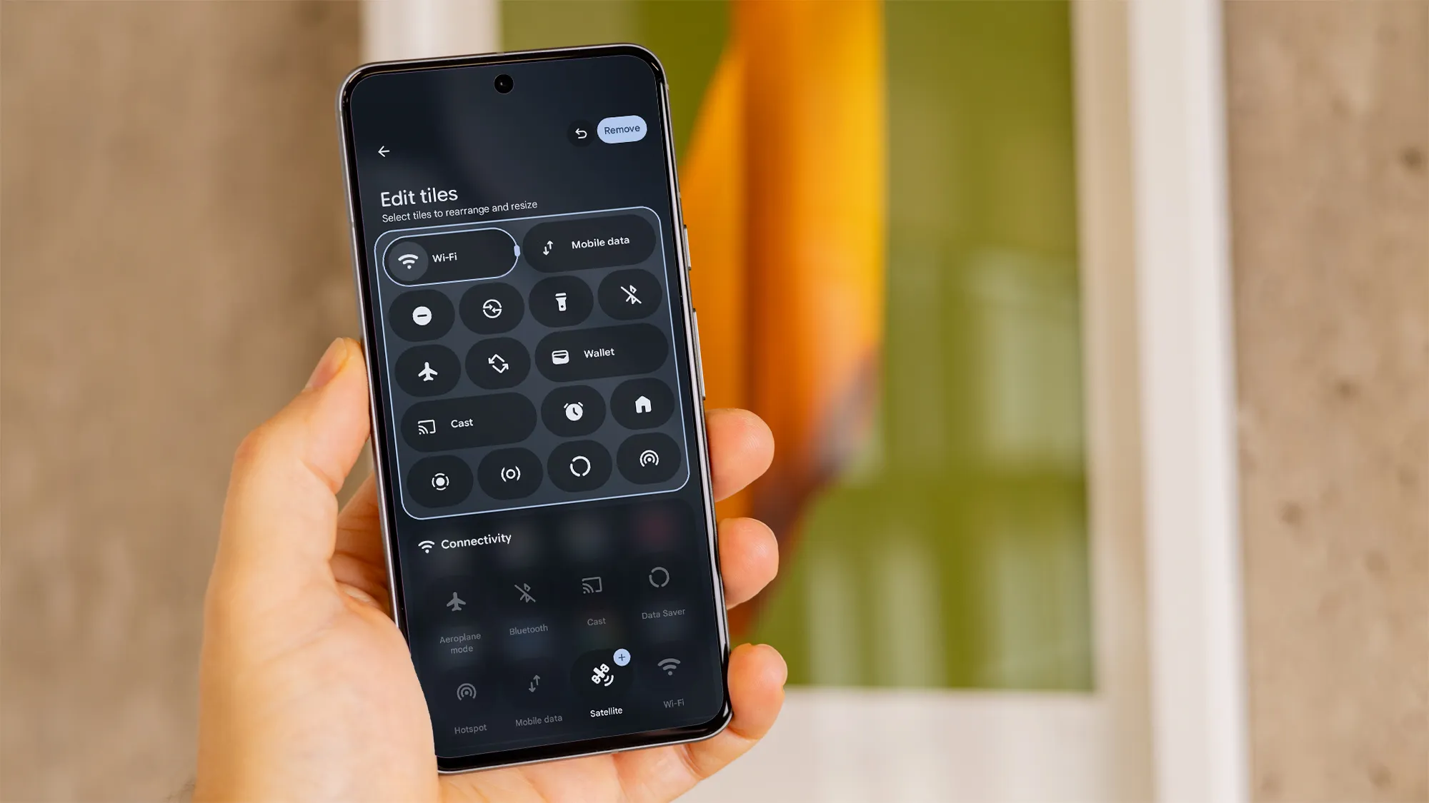 Pixel phone displaying Android 17 QPR3 update screen with bug fixes highlighted