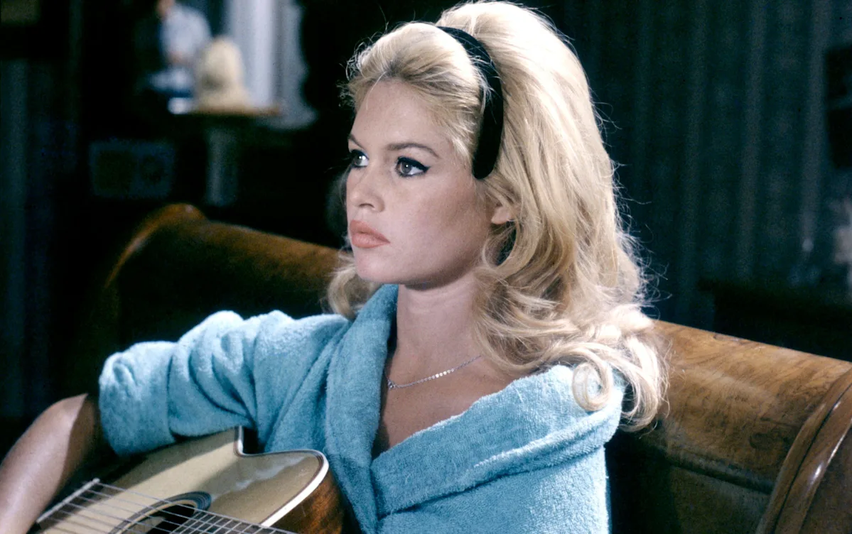 Chappell Roan Brigitte Bardot tribute removal