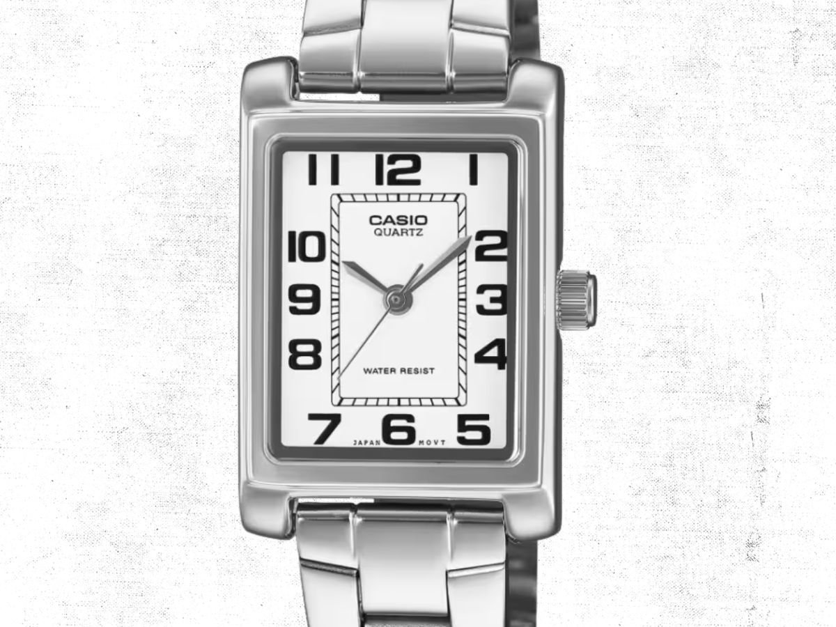 The Casio LTP1234PDC-7B metal analog watch boasts a sleek, minimalist design with a stainless steel casing and water resistance up to 200m, perfect for everyday wear and formal events, featuring a simple, understated design that will never go out of style, with a classic watch face and a premium feel