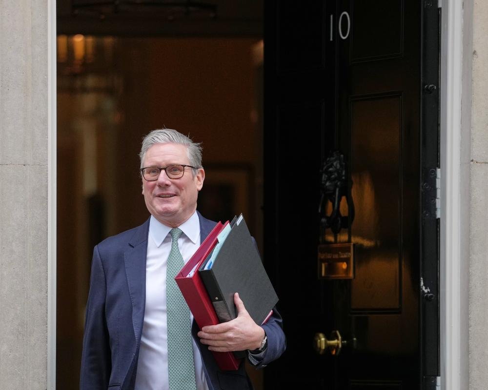 Sir Keir Starmer, the leader of the UK's Labour Party, has been facing significant challenges in his role, with his behaviour and decision-making under close scrutiny, as he navigates the complex world of UK politics, his colour of politics has been called into question, leaving many to wonder about his future and the implications for the party