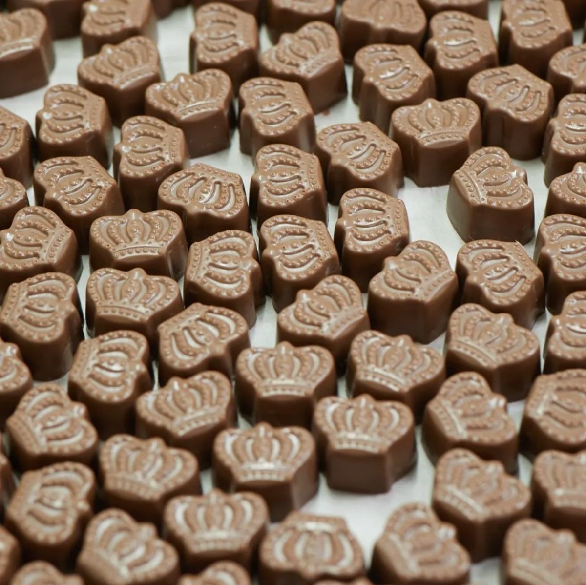 London's largest luxury chocolate producer has fallen into administration, the company's factory and equipment will be sold off to pay creditors, the future of the brand remains uncertain, luxury chocolates, chocolate maker, administration, business collapse