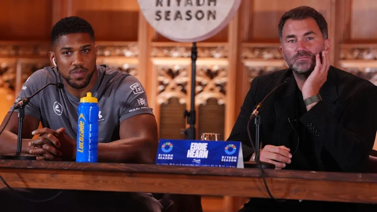 Anthony Joshua pays tribute to friends