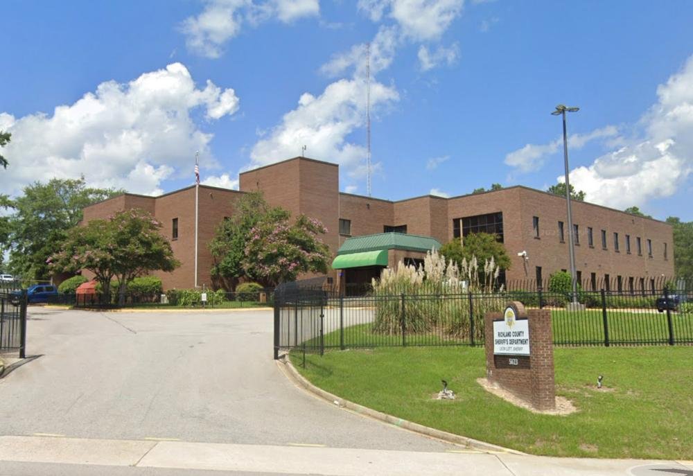 A mayor in Ohio has been arrested on charges of voyeurism, with allegations of disgusting behaviour sparking widespread outrage and condemnation, highlighting the importance of scrutinising the behaviour of public figures and the need for greater accountability, with the primary keyword being voyeurism