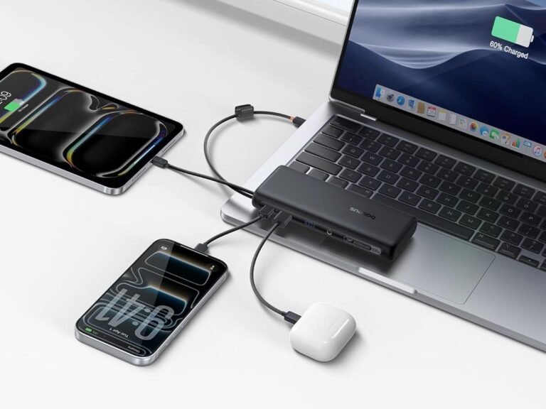 The Baseus EnerFill FC41 100W 20000mAh Power Bank features a sleek design with dual integrated braided cables and a built-in digital display, perfect for charging up to four devices simultaneously with its high-capacity 20000mAh battery