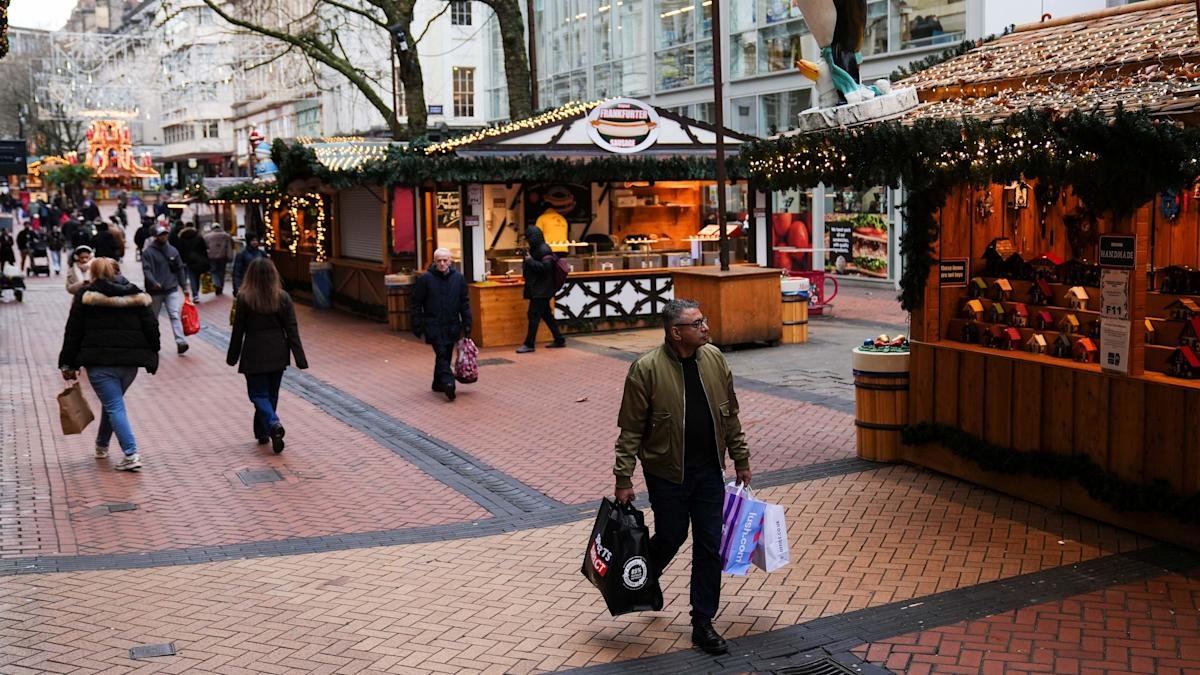 Christmas shoppers on UK high street