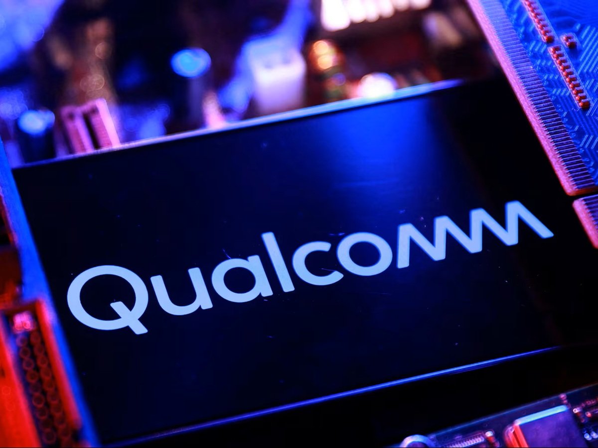 Qualcomm Snapdragon processor for gaming handheld devices, showcasing the company's technology for UK gamers, with a focus on performance and power efficiency, highlighting the importance of Qualcomm's decisions for the UK gaming industry