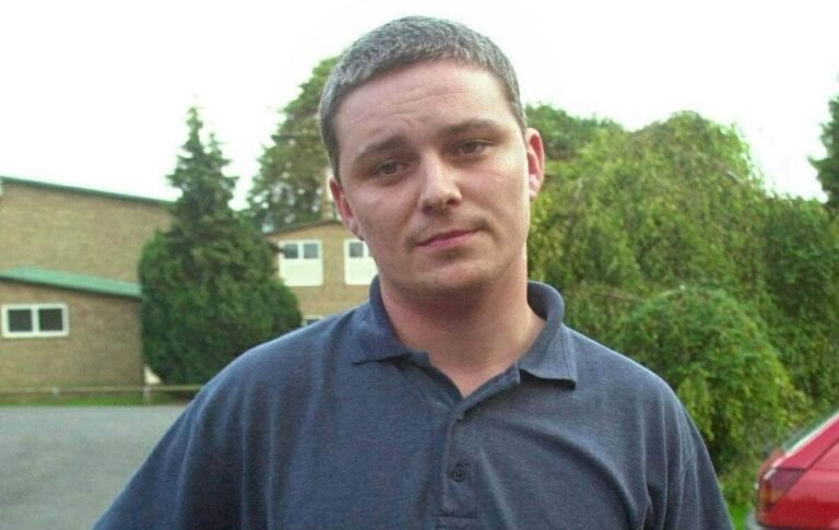 A descriptive image of Ian Huntley, with a focus on the primary keyword phrase Ian Huntley, highlighting the tragic events that have unfolded and the behaviour that led to this point, with a colour palette that reflects the sombre mood of the nation