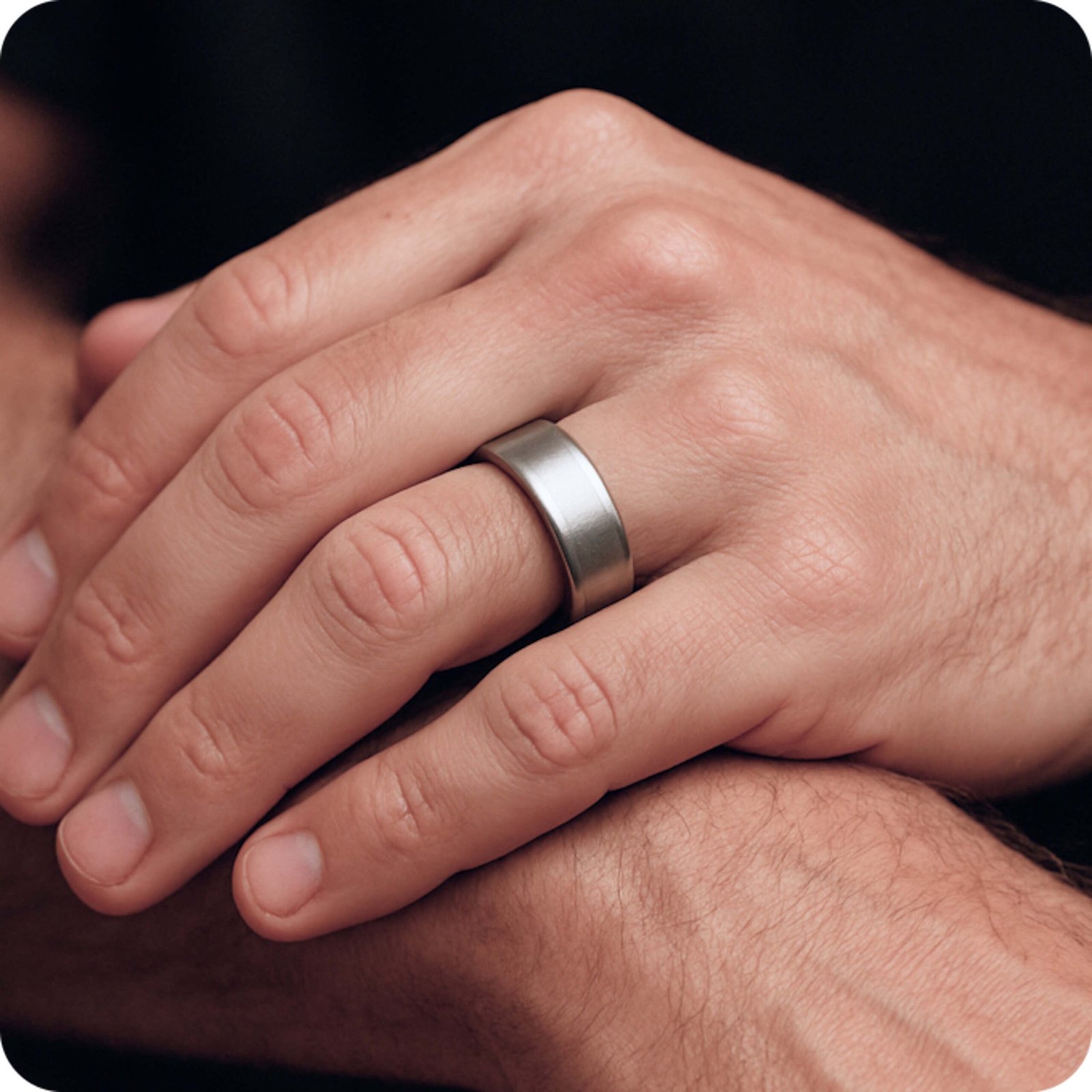 A close-up of the Pin Pulse smart ring, showcasing its sleek design and advanced health monitoring features, including blood pressure and blood sugar tracking, in the UK