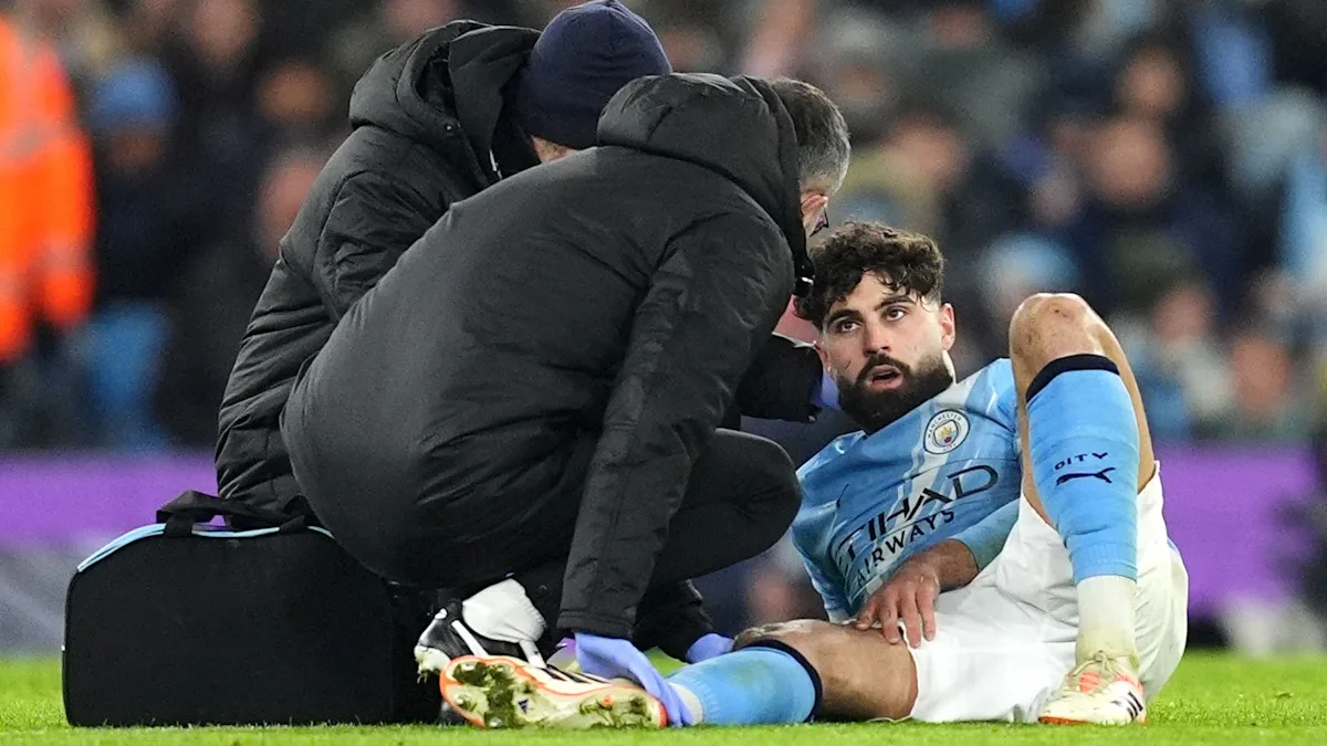 Manchester City defender injured in match