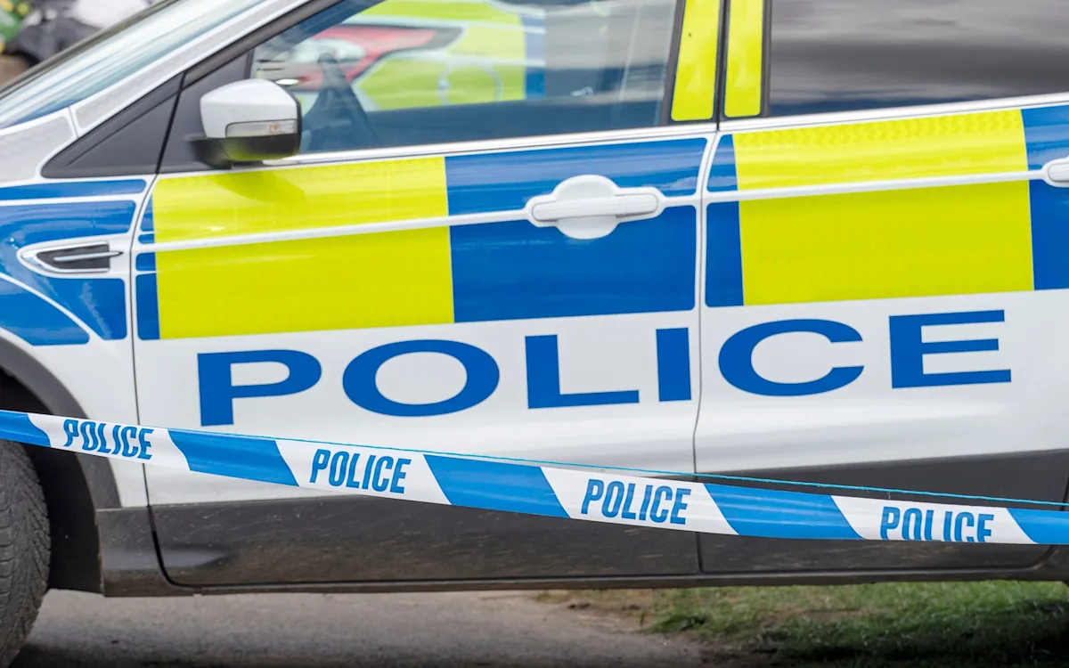 police officers apologising to wrong family