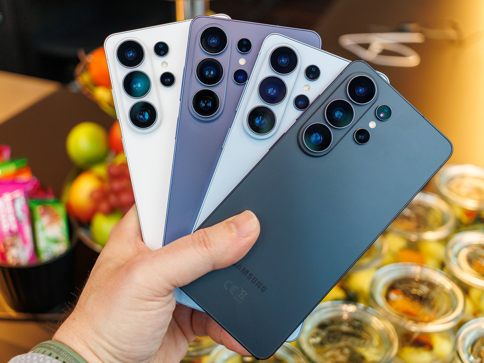 The Samsung Galaxy S26 Ultra, showcased at MWC 2026, boasts a stunning 6.8-inch Dynamic AMOLED display, complete with a 144Hz refresh rate and vibrant colour reproduction, making it a top choice for UK smartphone enthusiasts