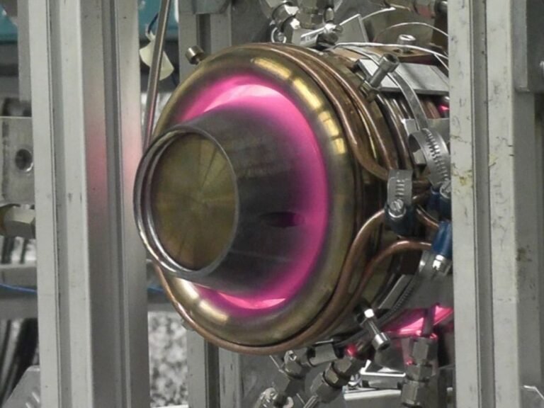 A revolutionary hydrogen turbine, powered by internal shockwaves, generates electricity without a compressor, breaking NASA's record and paving the way for a sustainable future in the UK, with a significant reduction in carbon emissions and a major impact on the UK's energy behaviour