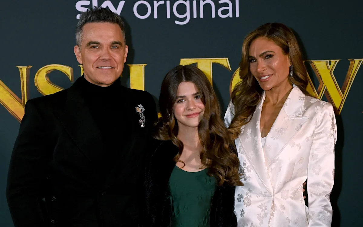 Robbie Williams with his daughter