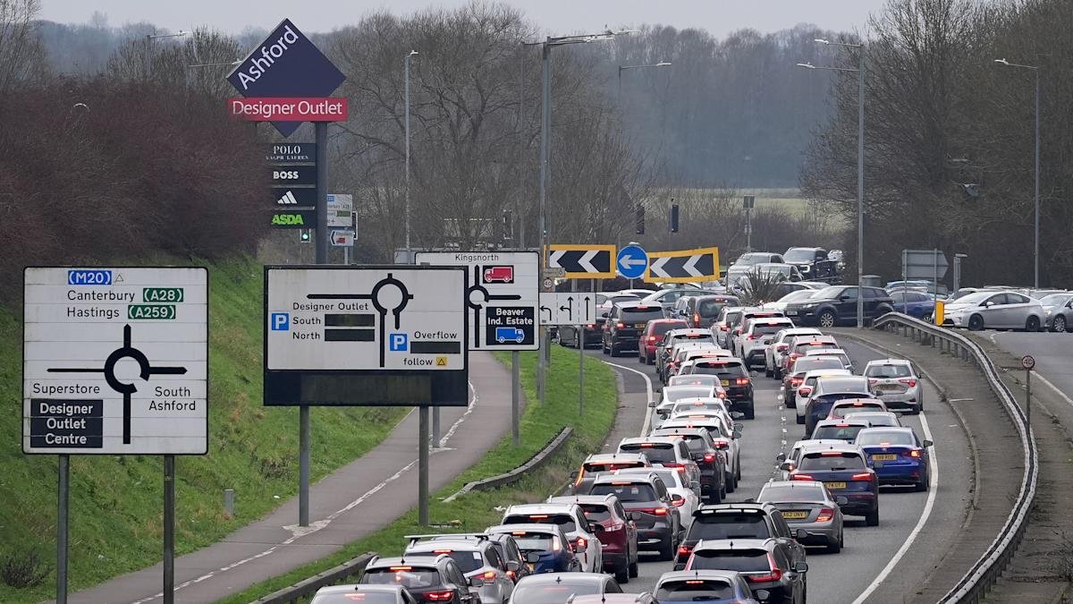 Boxing Day shoppers at UK retail park