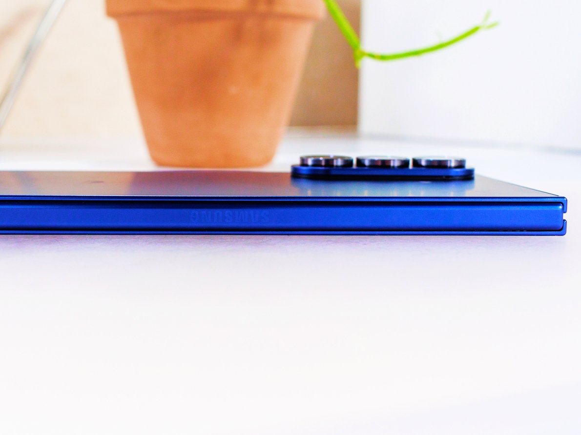 A close-up of Samsung's crease-less display technology on the Galaxy Z Fold8, showcasing its nearly invisible crease and sleek design, a feature that will be shared with Apple's first foldable iPhone, offering UK consumers a more immersive experience