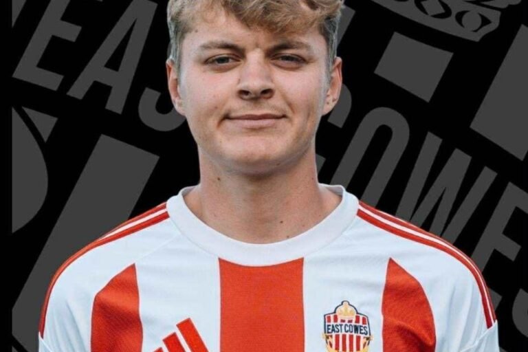 Medina Derby football match action