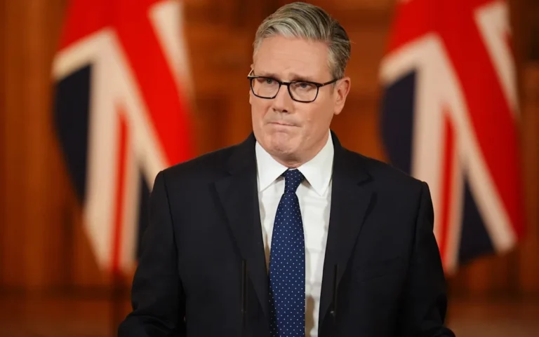 Starmer's press chief defends journalists' briefings cut