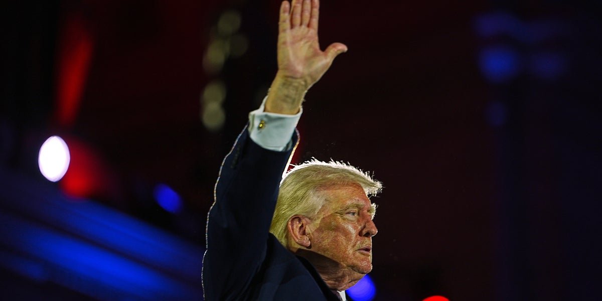 Trump and Putin shaking hands, symbolising their similar sentiments on the Iran war, with a focus on international relations and diplomacy