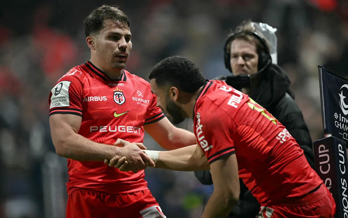 Sale Sharks in action against Toulouse