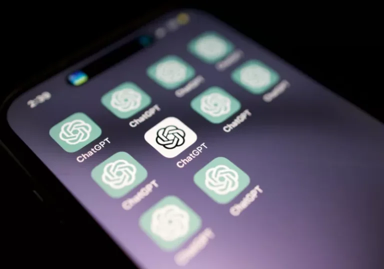 UK app spending growth graph