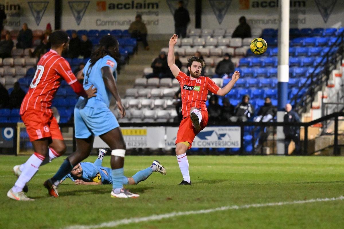 Brentwood Town wins against Welling United