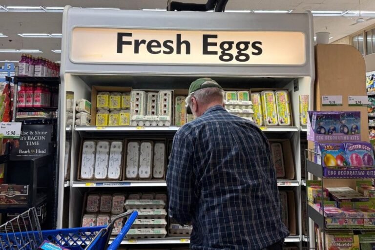 UK inflation rate falls to 2.7 percent