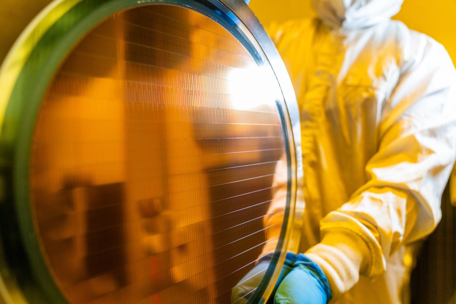 Google and Intel Foundry partnership in the UK, featuring advanced EMIB packaging for next-generation TPU chips, with a focus on AI development and innovation