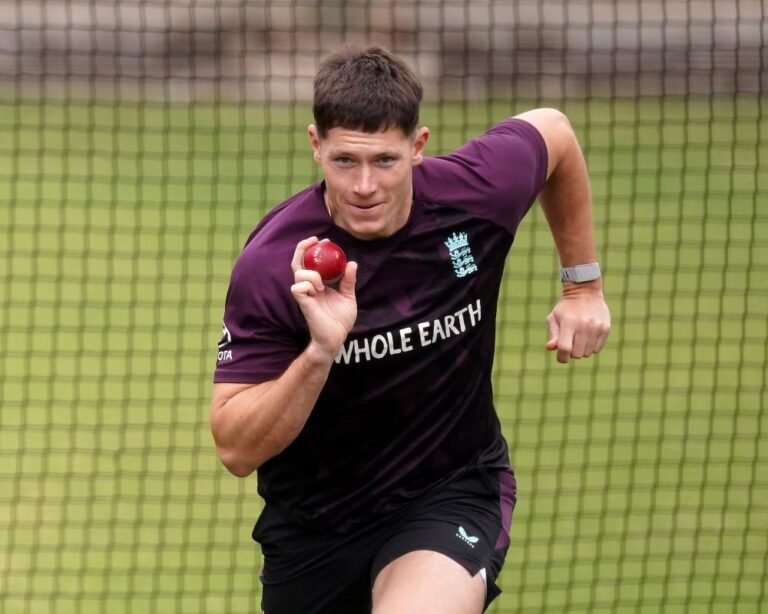 Matthew Potts in action for England cricket