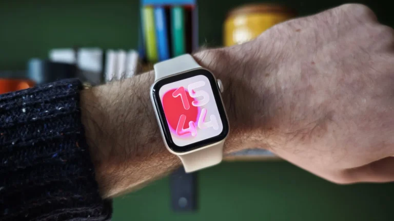 The Apple Watch SE 3, featuring a sleek aluminium case and always-on OLED screen, available in Midnight and Starlight colours, with a range of straps to suit every style and preference, offering a perfect blend of style, substance, and value.