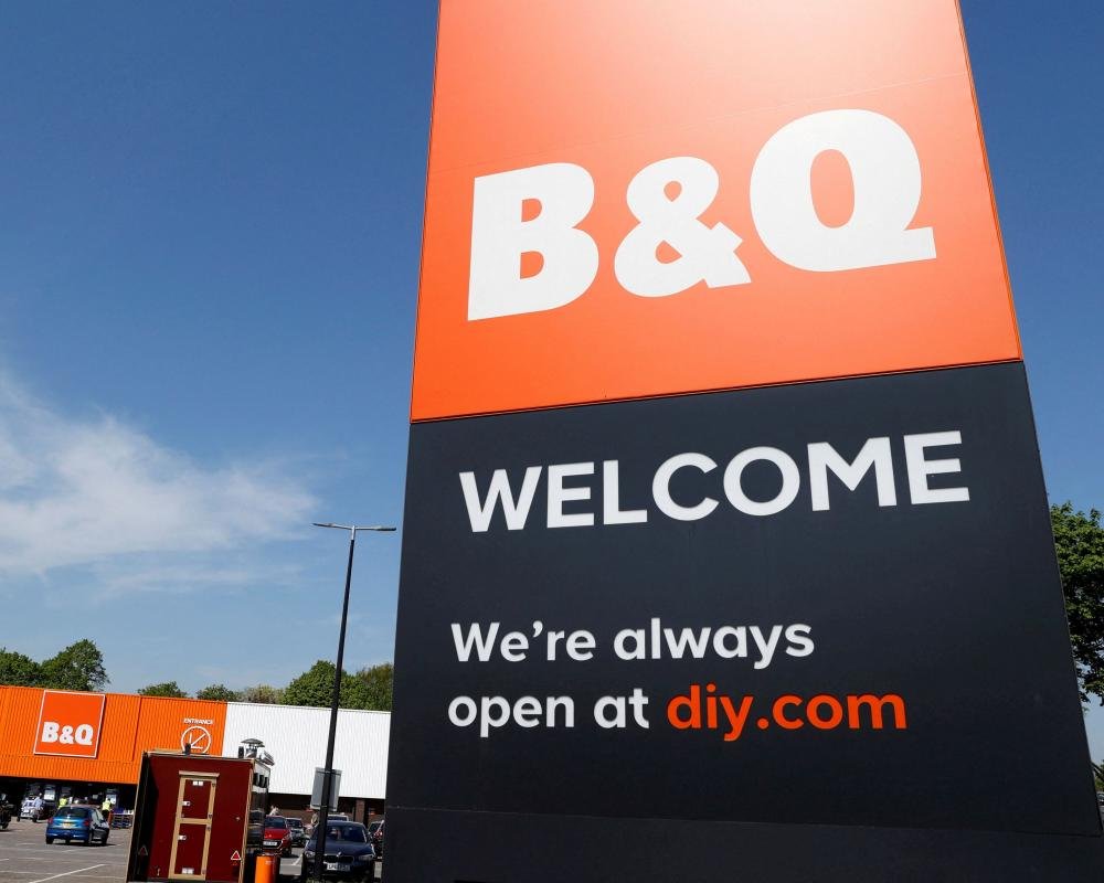 UK DIY shop sales surge