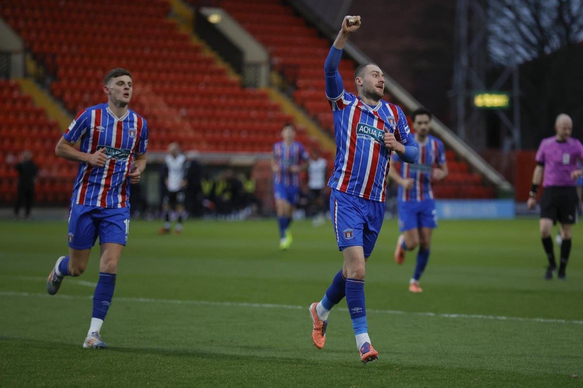 Elliot Embleton in action for Carlisle United