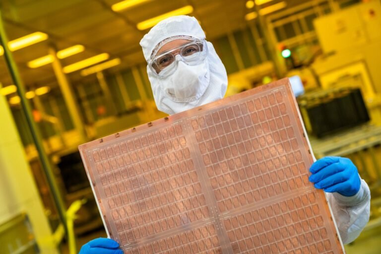 Intel Foundry's Rio Rancho facility, a state-of-the-art production hub for next-gen glass substrates, set to revolutionise the UK's semiconductor industry with advanced packaging solutions and improved performance