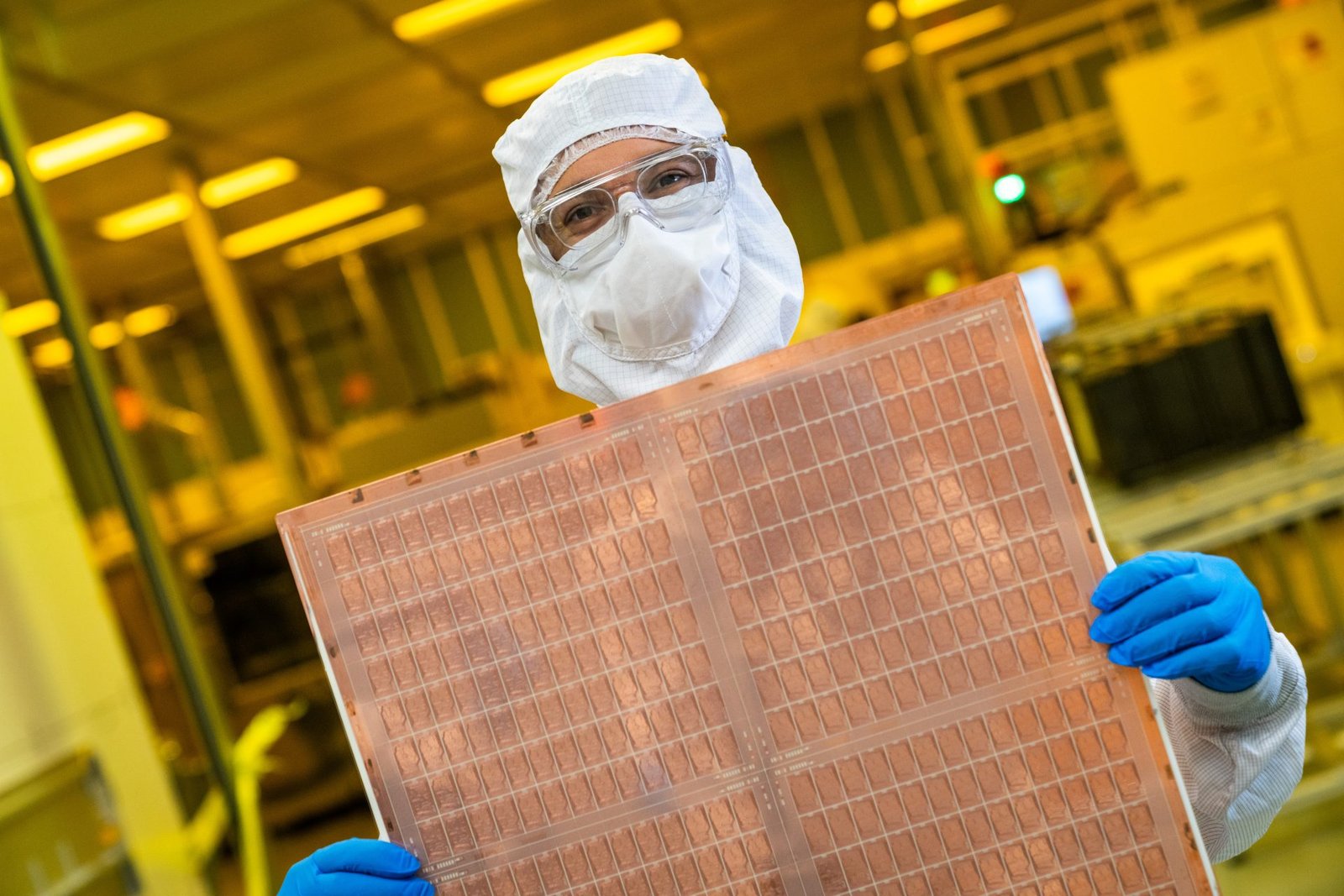 Intel Foundry's Rio Rancho facility, a state-of-the-art production hub for next-gen glass substrates, set to revolutionise the UK's semiconductor industry with advanced packaging solutions and improved performance