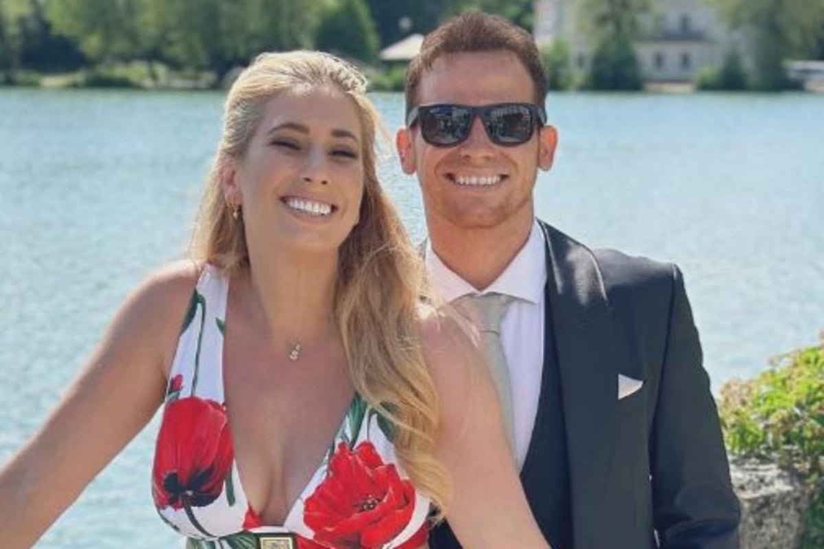 Stacey Solomon and Joe Swash pictured together, with a descriptive caption about their marriage difficulties and relationship challenges, including the colour and behaviour of their relationship