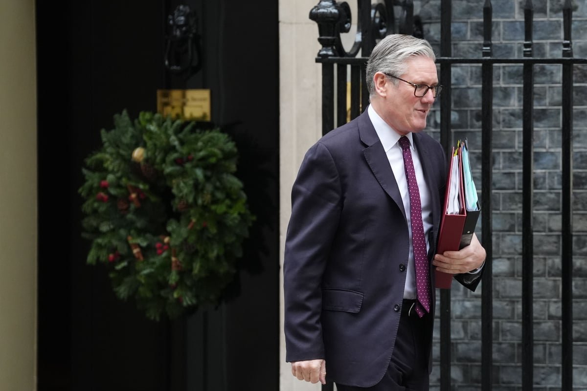 labour party leader keir starmer speaking about austerity