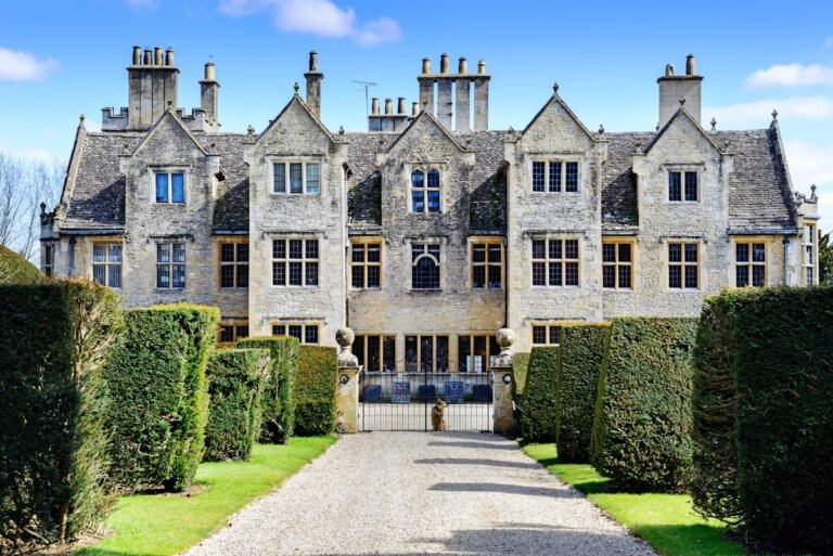 Luxury homes in the UK with high prices