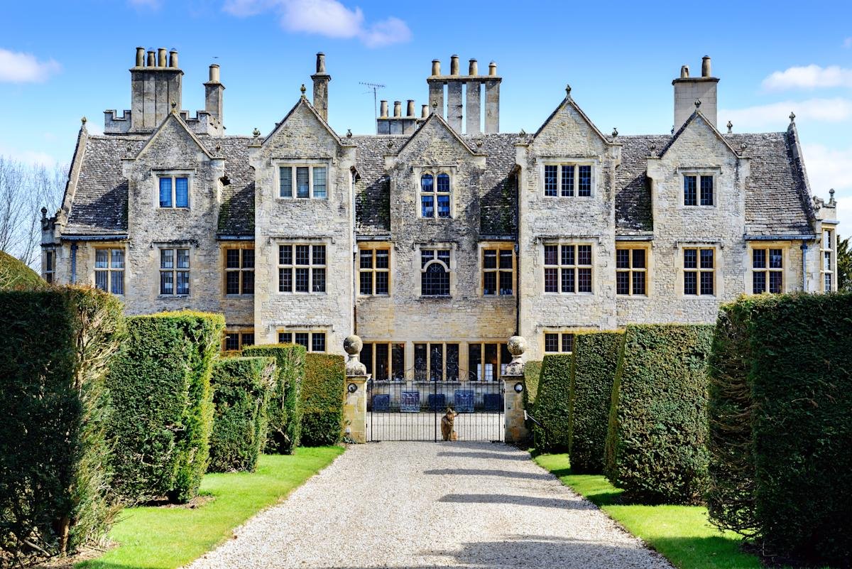 Luxury homes in the UK with high prices