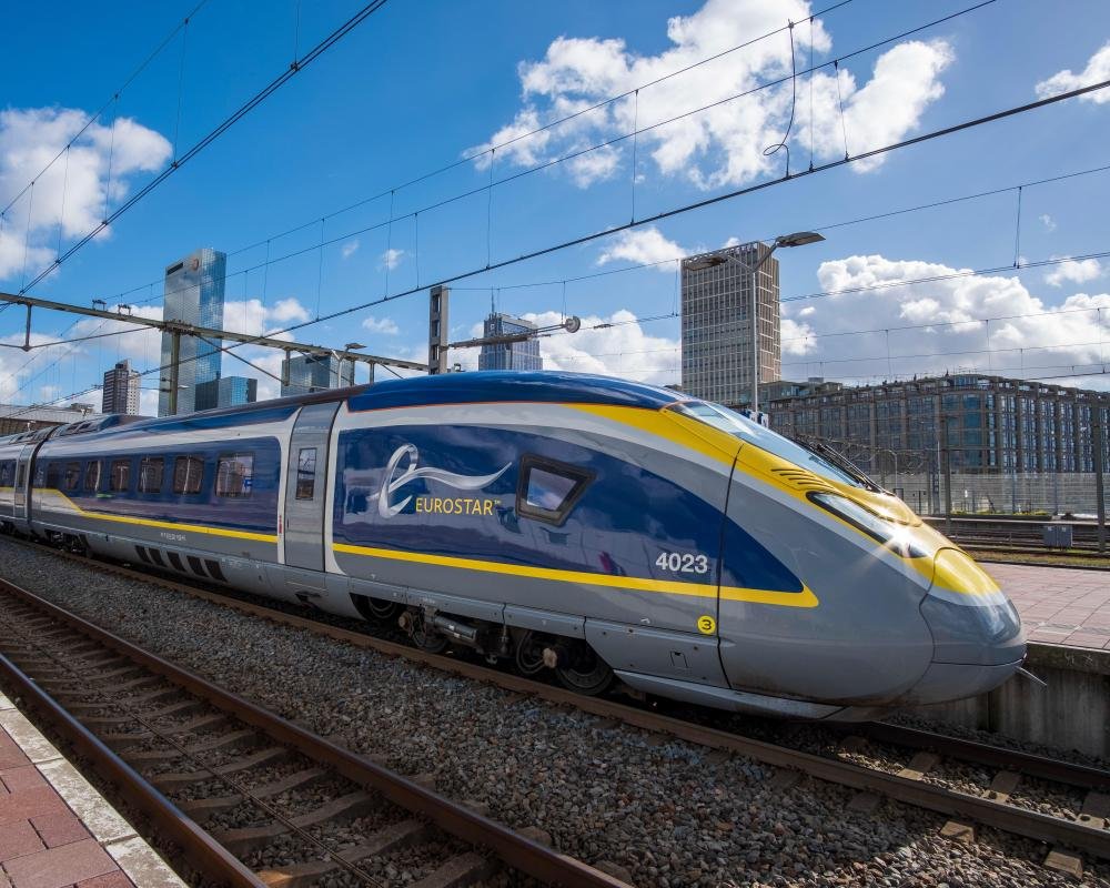 eurostar train at station