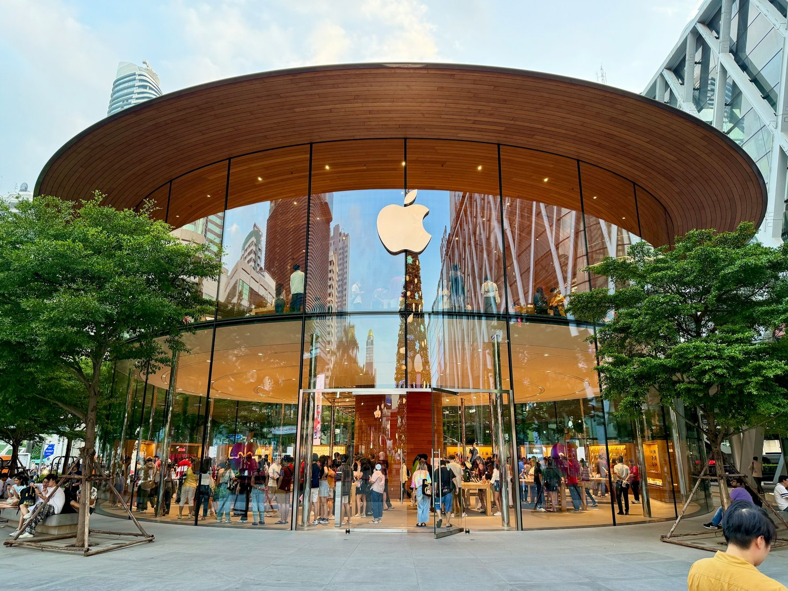 Apple Store entrance