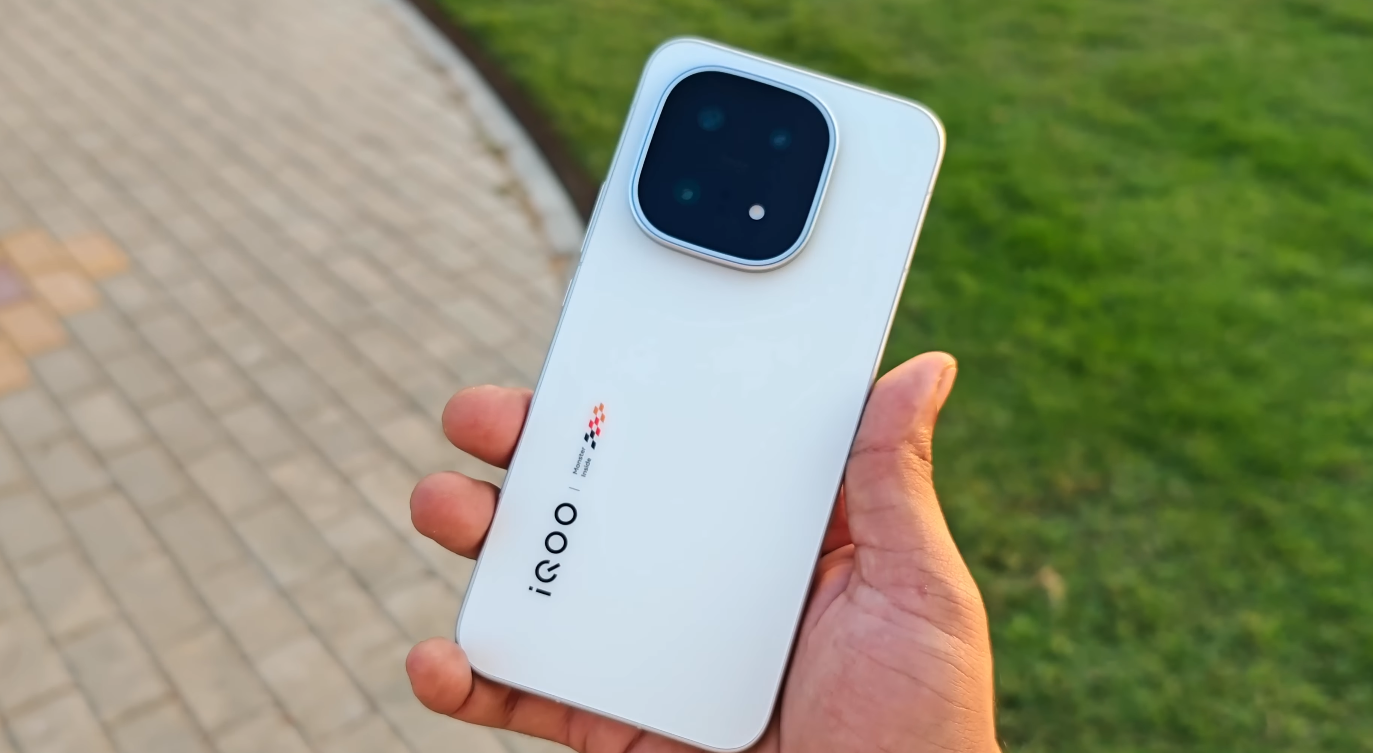 iQOO 15 New Zealand launch rumors create excitement online