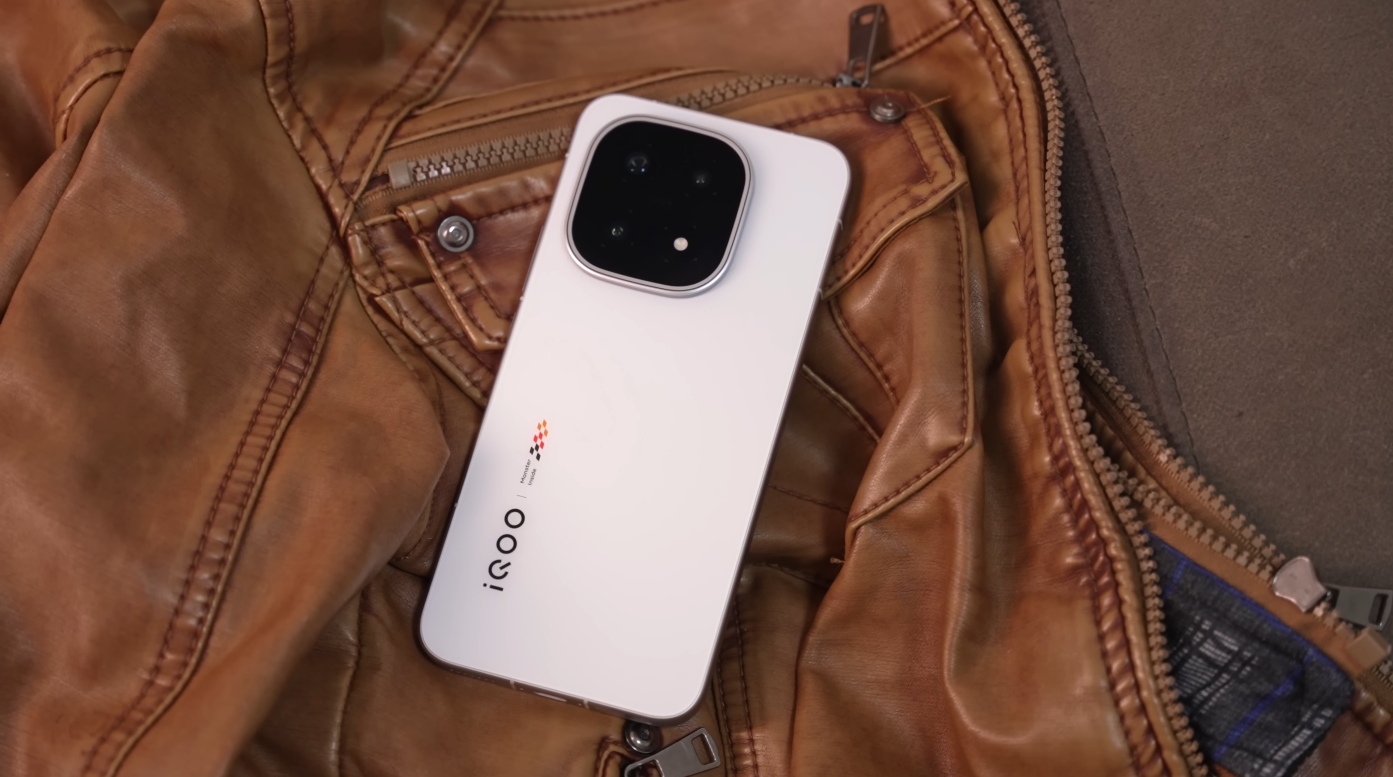iQOO 15 becomes a trending topic on UK tech forums